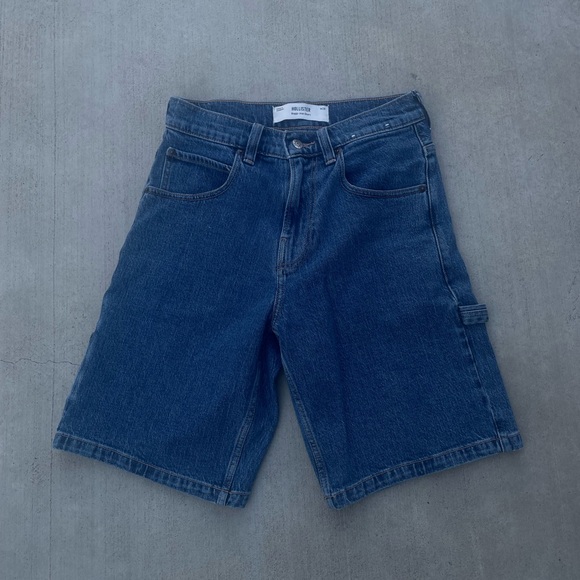 Baggy Hollister Shorts - Picture 1 of 4